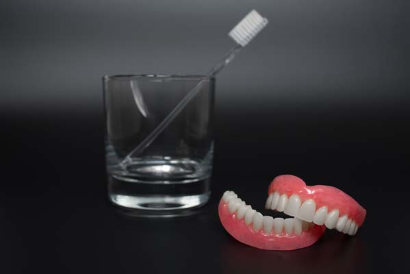 Reasons To Visit A Dental Office For Dentures